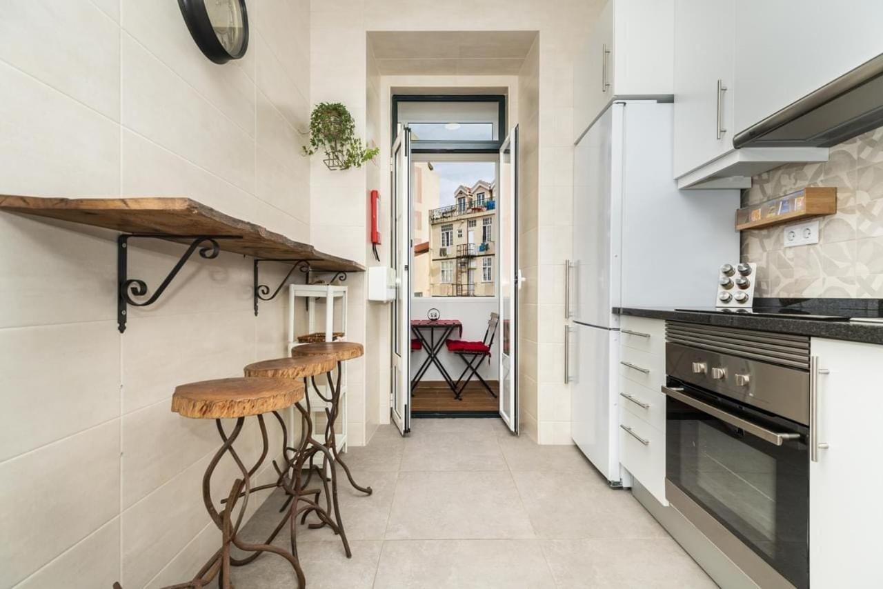 Groovy M2 R3 - Amazing Double Room With En-Suite Bathroom Lisbon Luaran gambar